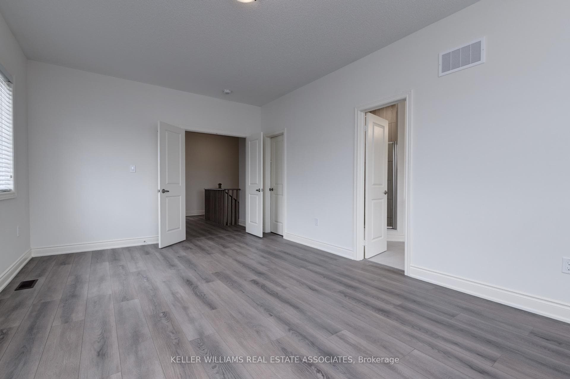 34 ATTWATER Drive photo 27