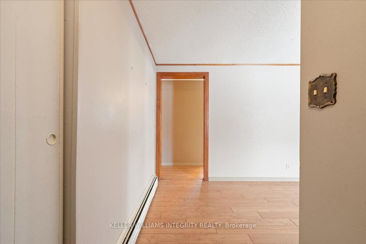 320 Reynolds Drive photo 4