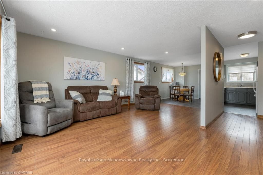 100 COBBLE HILL Road photo 14
