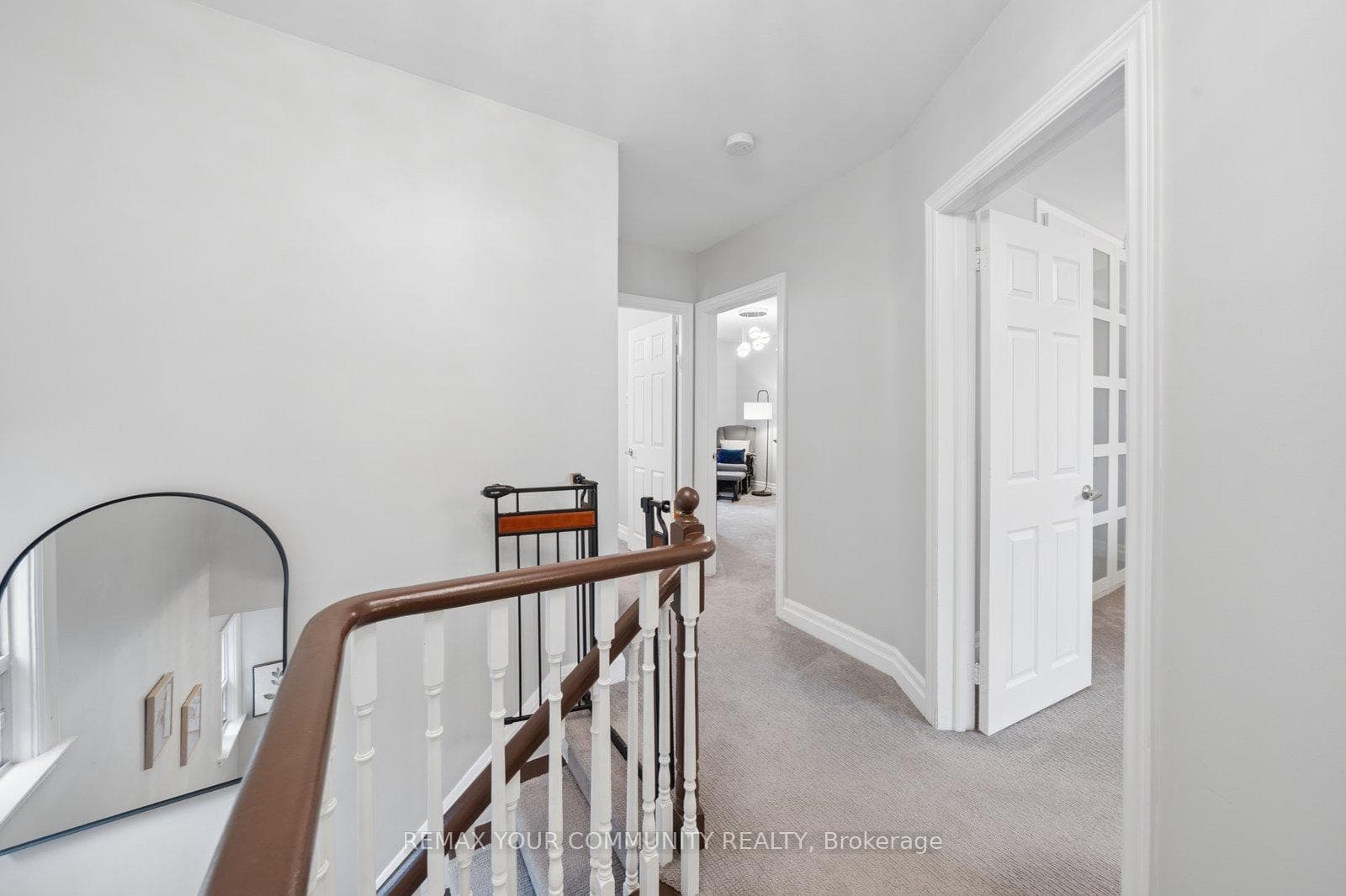 19 Newbury Lane photo 16