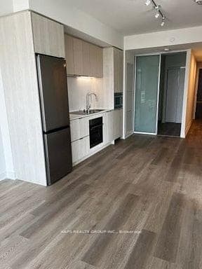 86 Dundas Street Unit 816 photo 6
