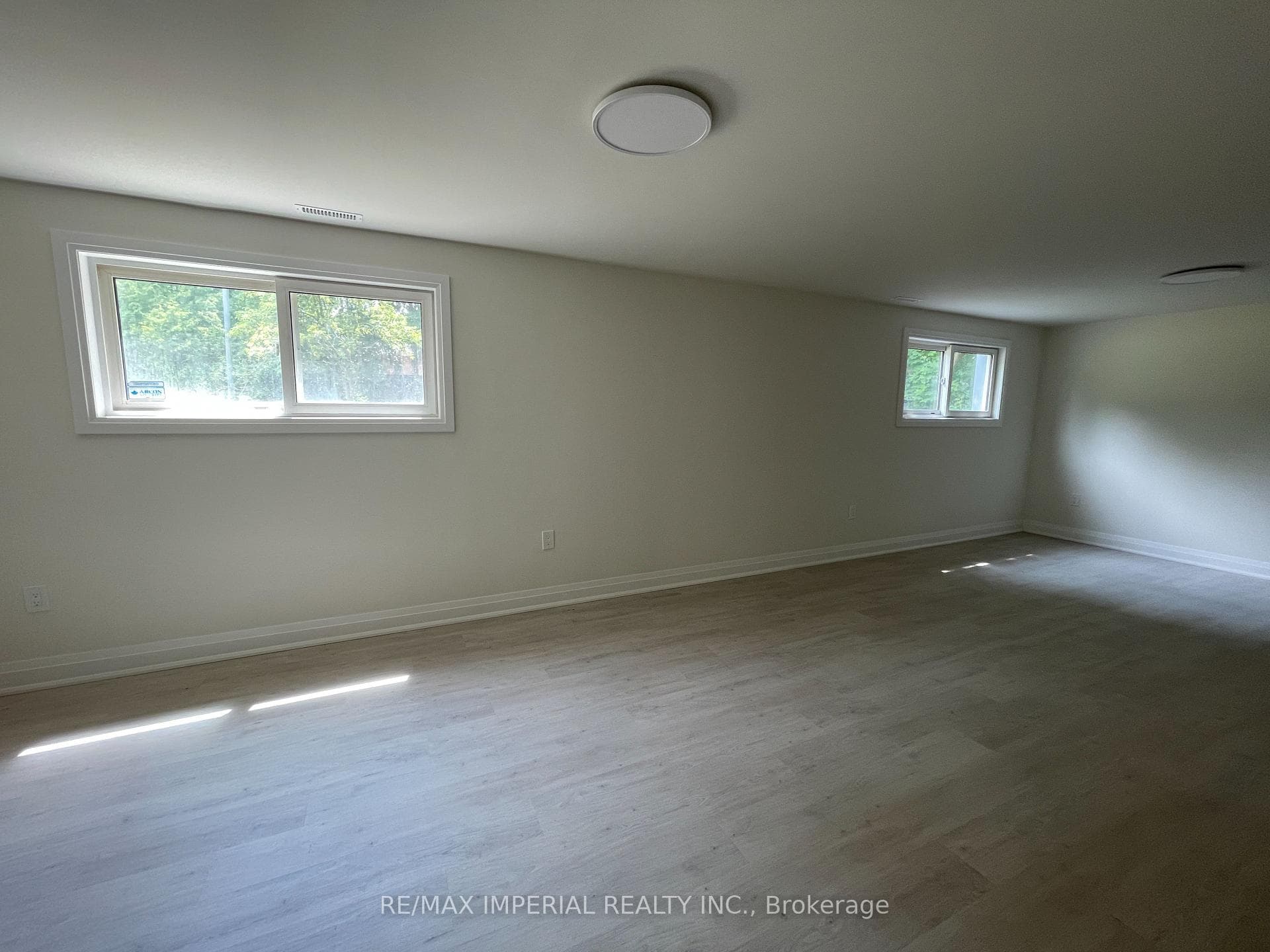 181 Wedgewood Drive Unit Lower photo 10