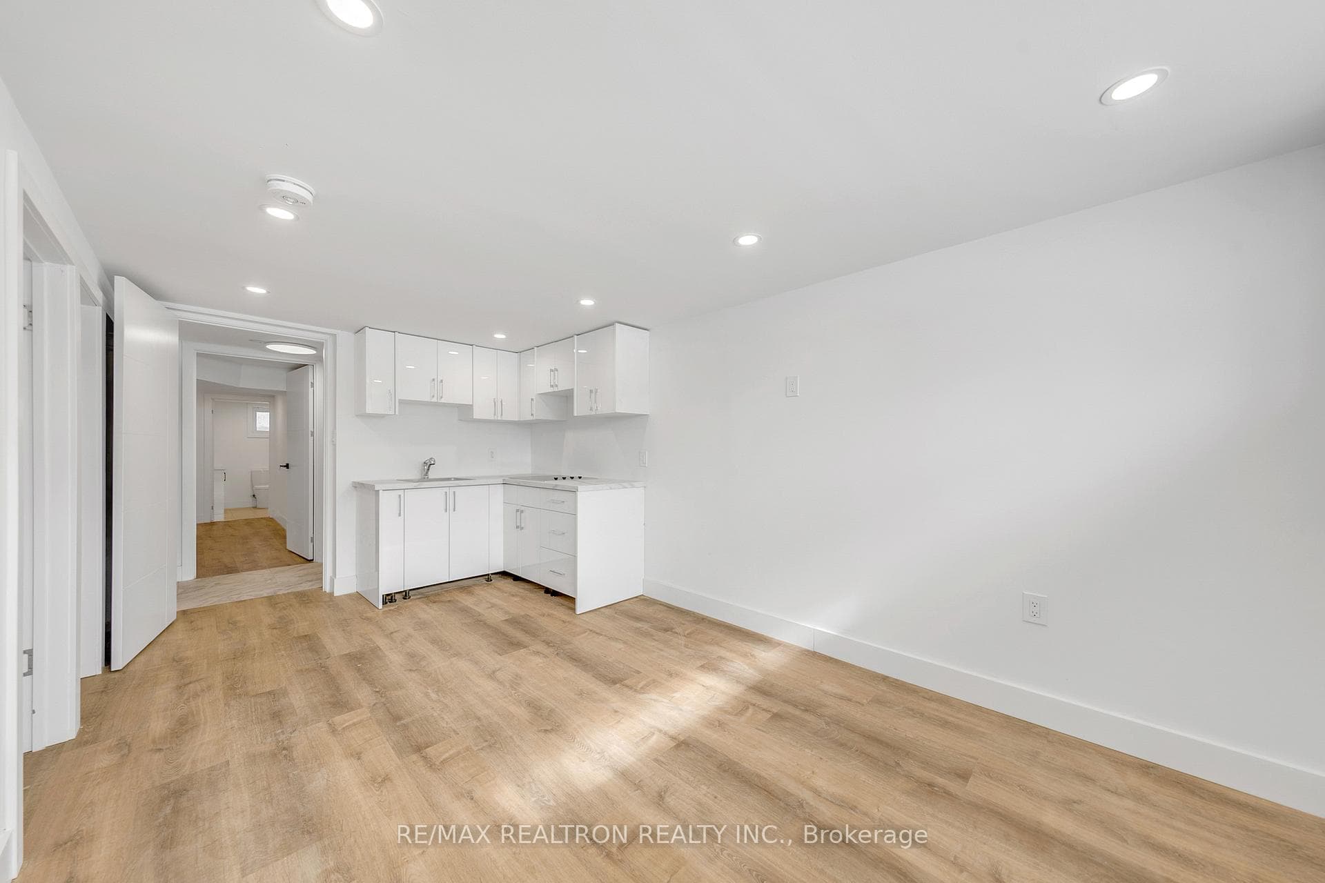 50 Lindsay Avenue photo 29