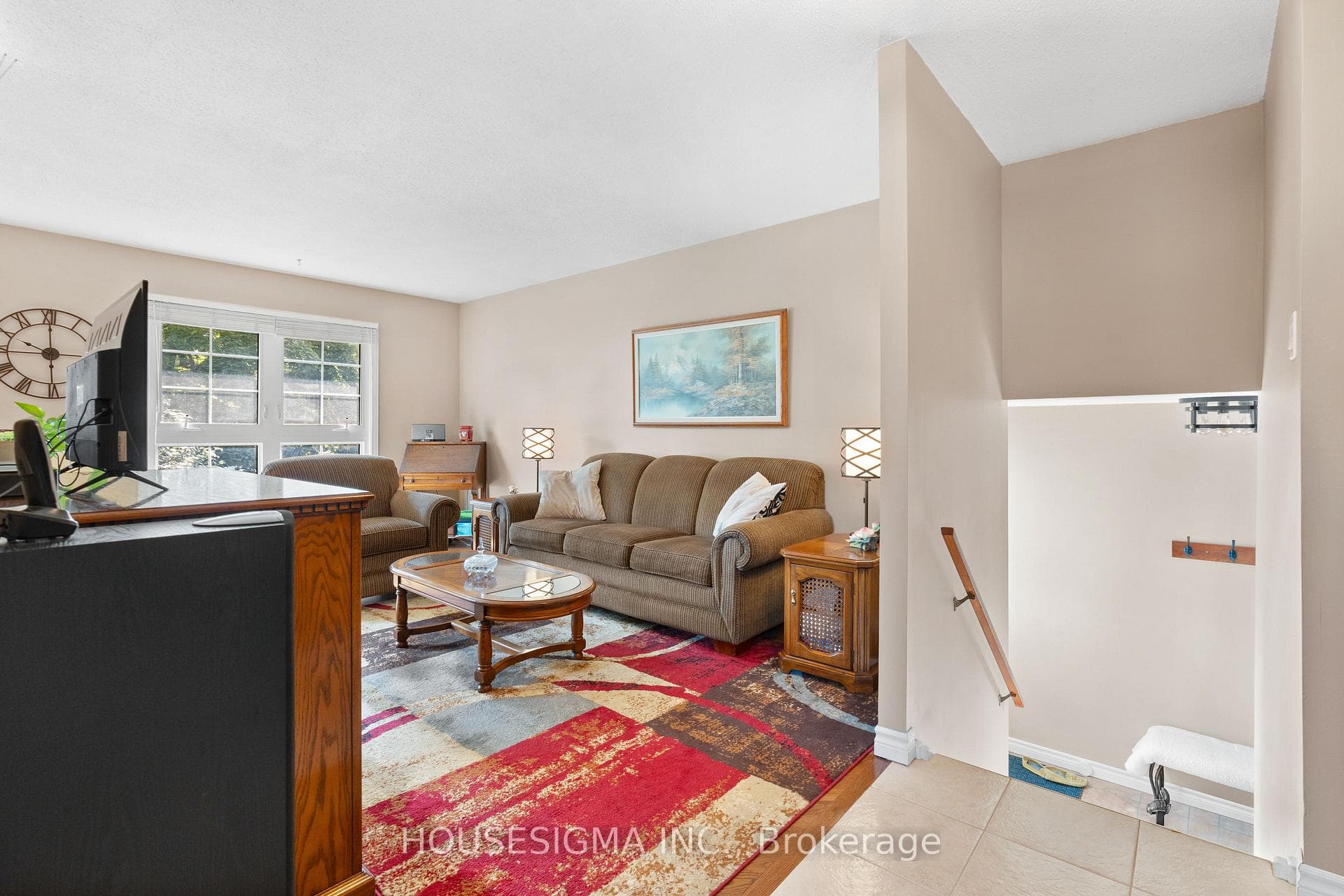 175 Carlyle Drive photo 4