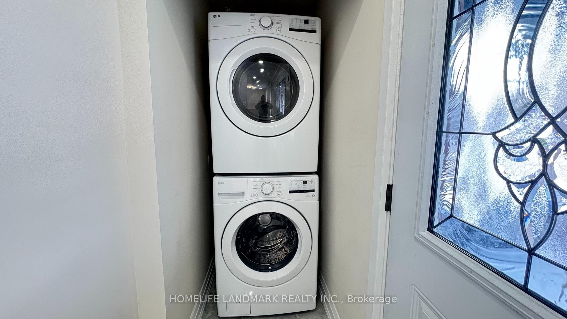 95 Sussex Avenue Unit (Main) photo 13