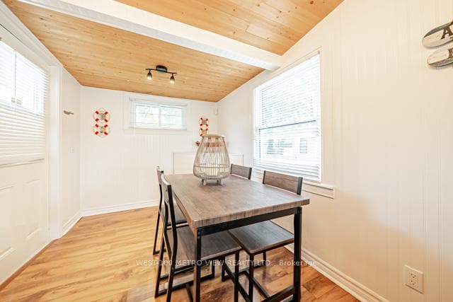 12187 Lakeshore Road photo 11