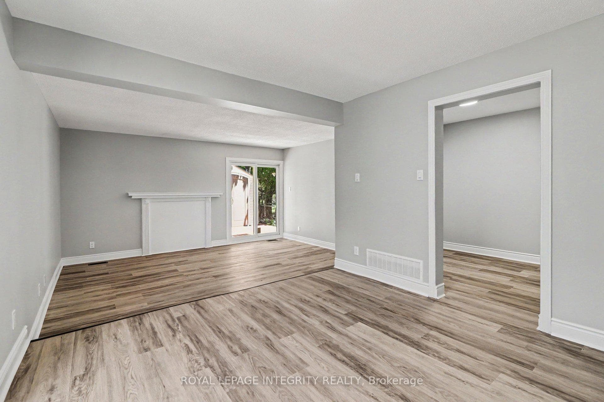 1511 Thurlow Street photo 8