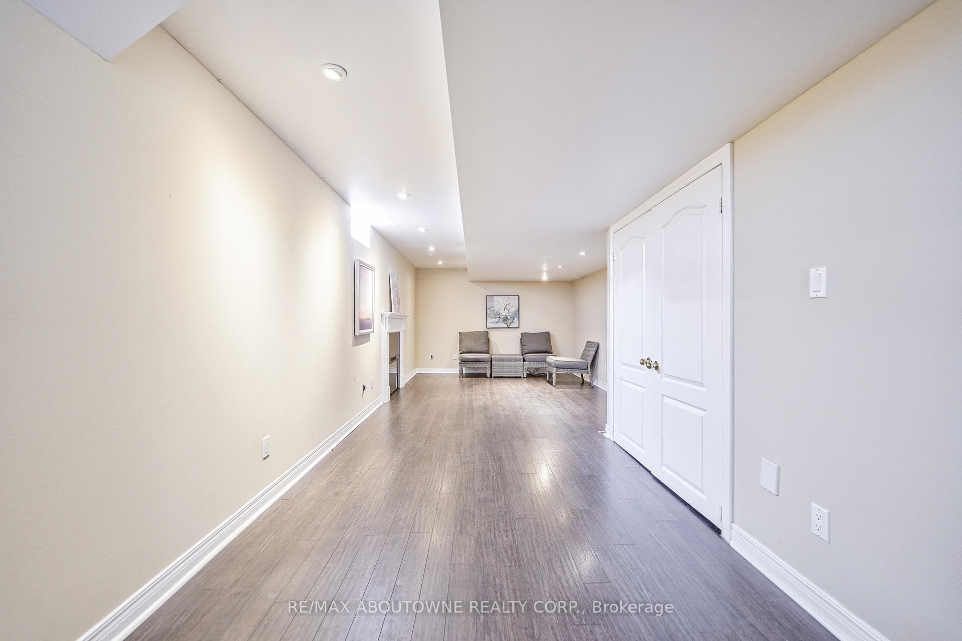2164 Highcliffe Way photo 31