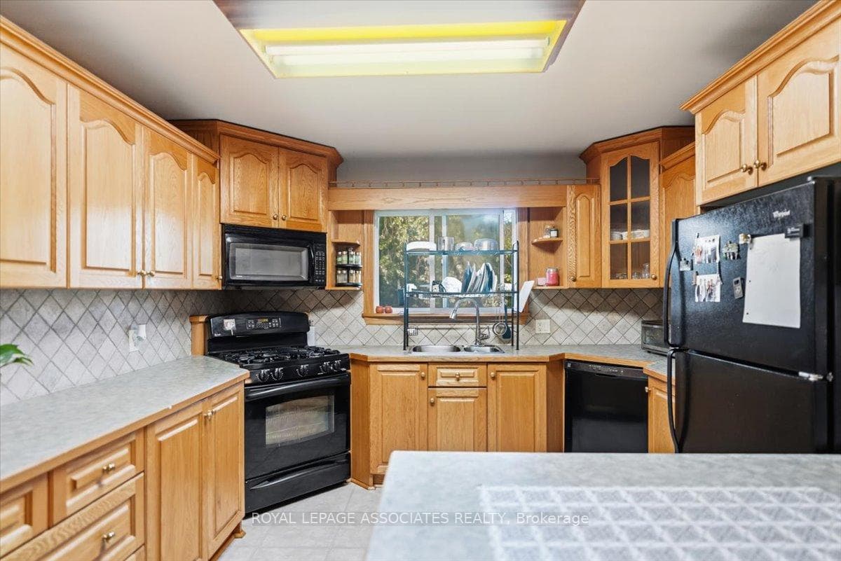 239 Island Road photo 6