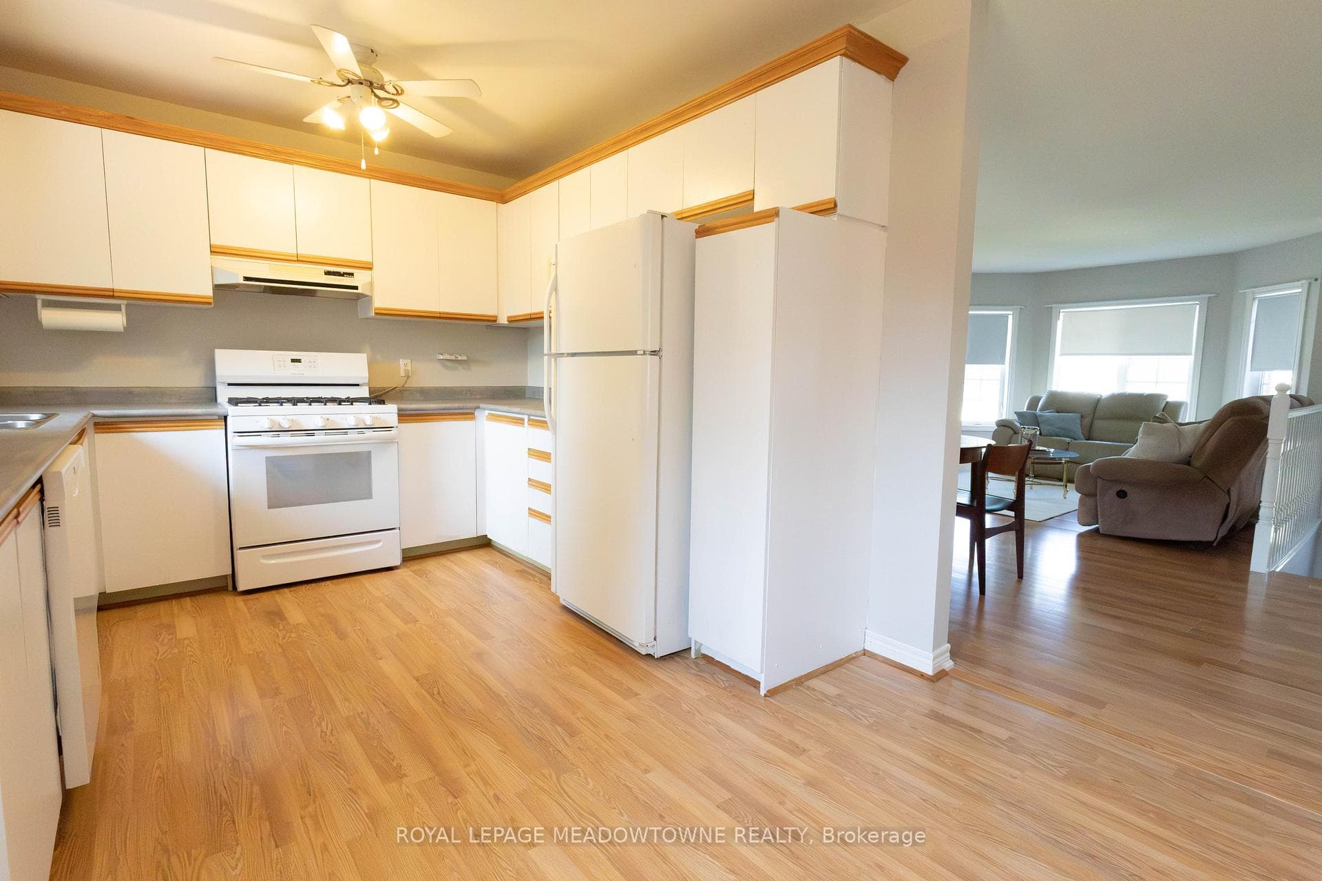 89 Royal Beech Drive photo 9