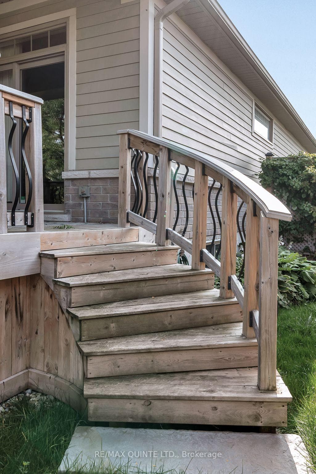 53 Tessa Boulevard photo 41