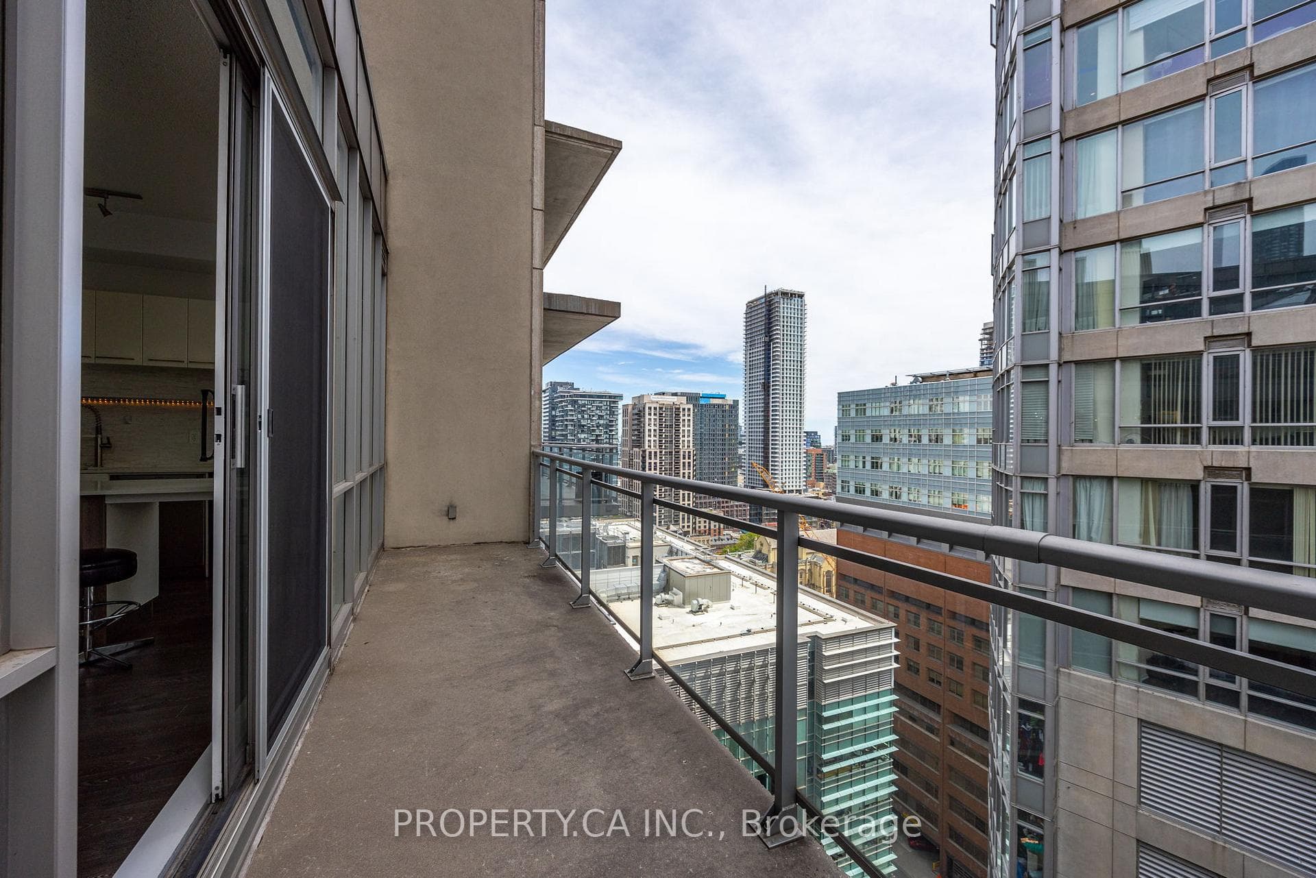 220 Victoria Street Unit Ph2104 photo 22