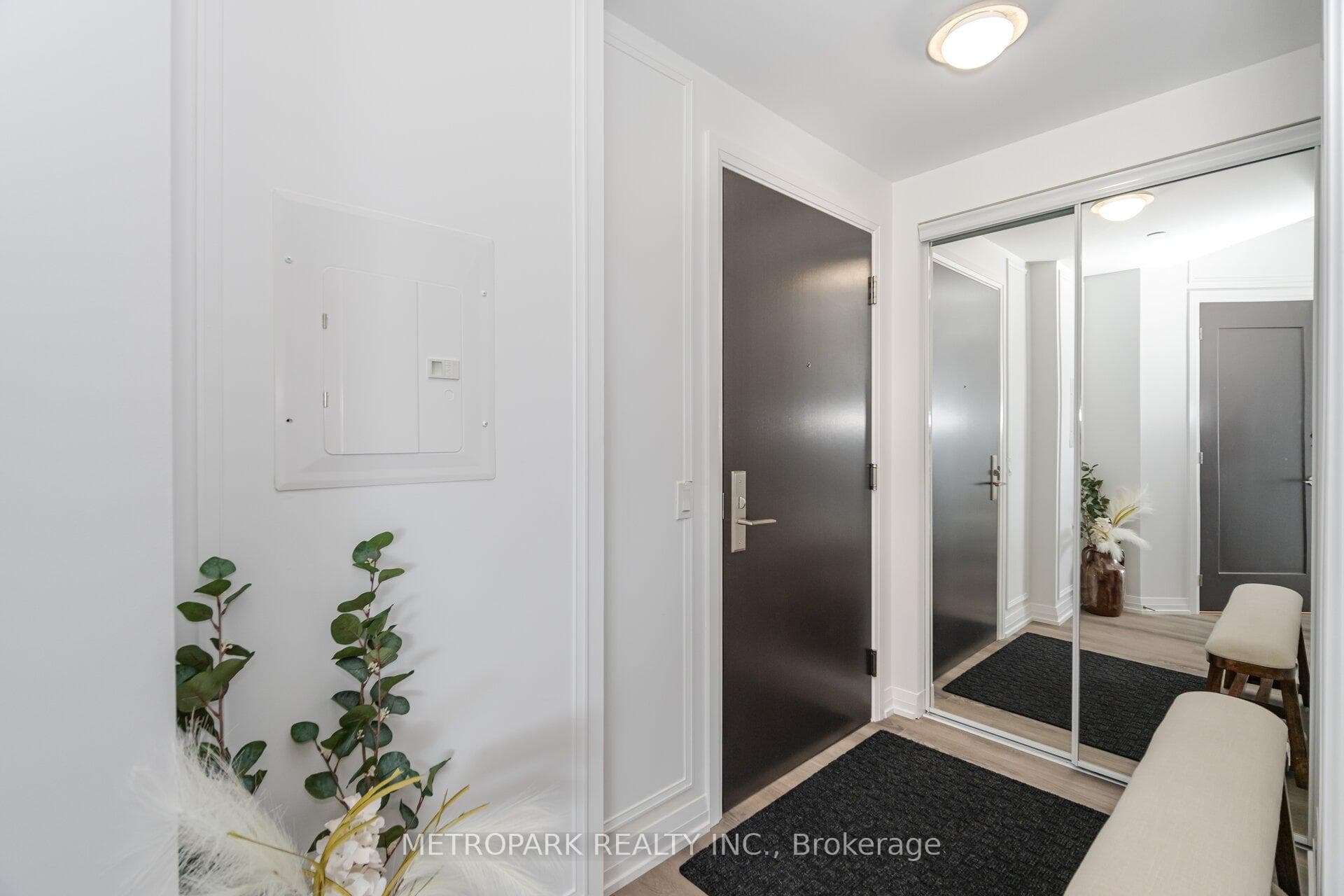 9000 Jane Street Unit 1111 photo 3