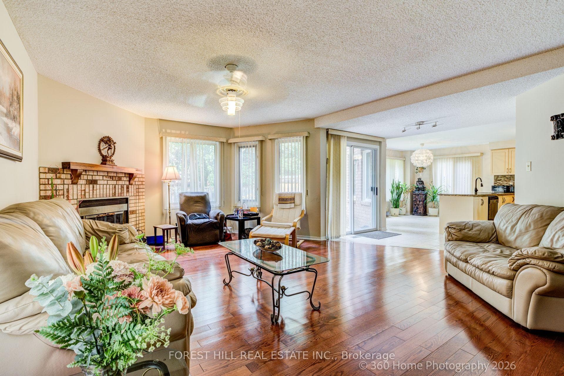 3679 Loyalist Drive photo 9