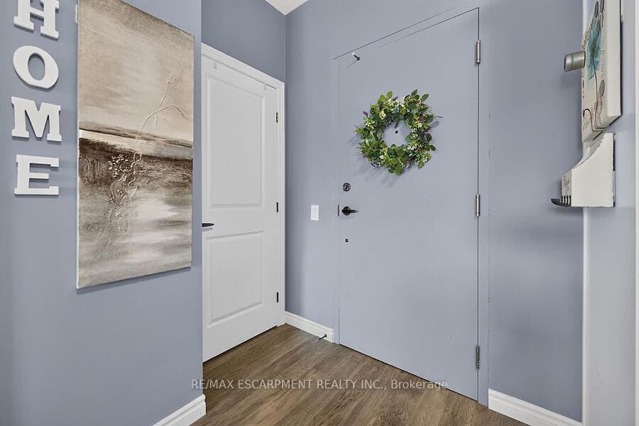 2605 Binbrook Road Unit 208 photo 6