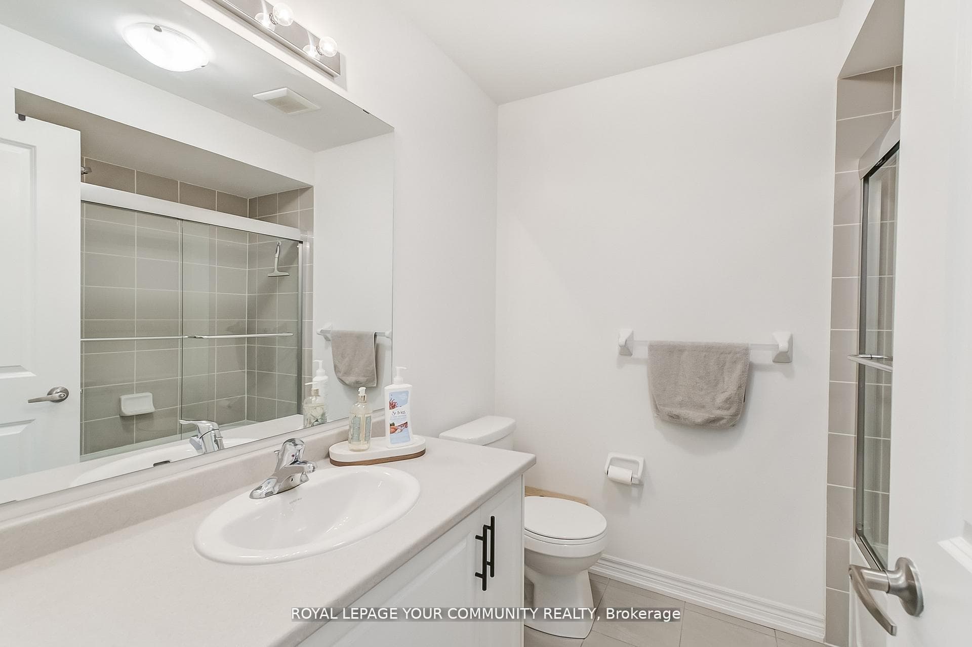 9480 The Gore Road Unit 14 photo 7