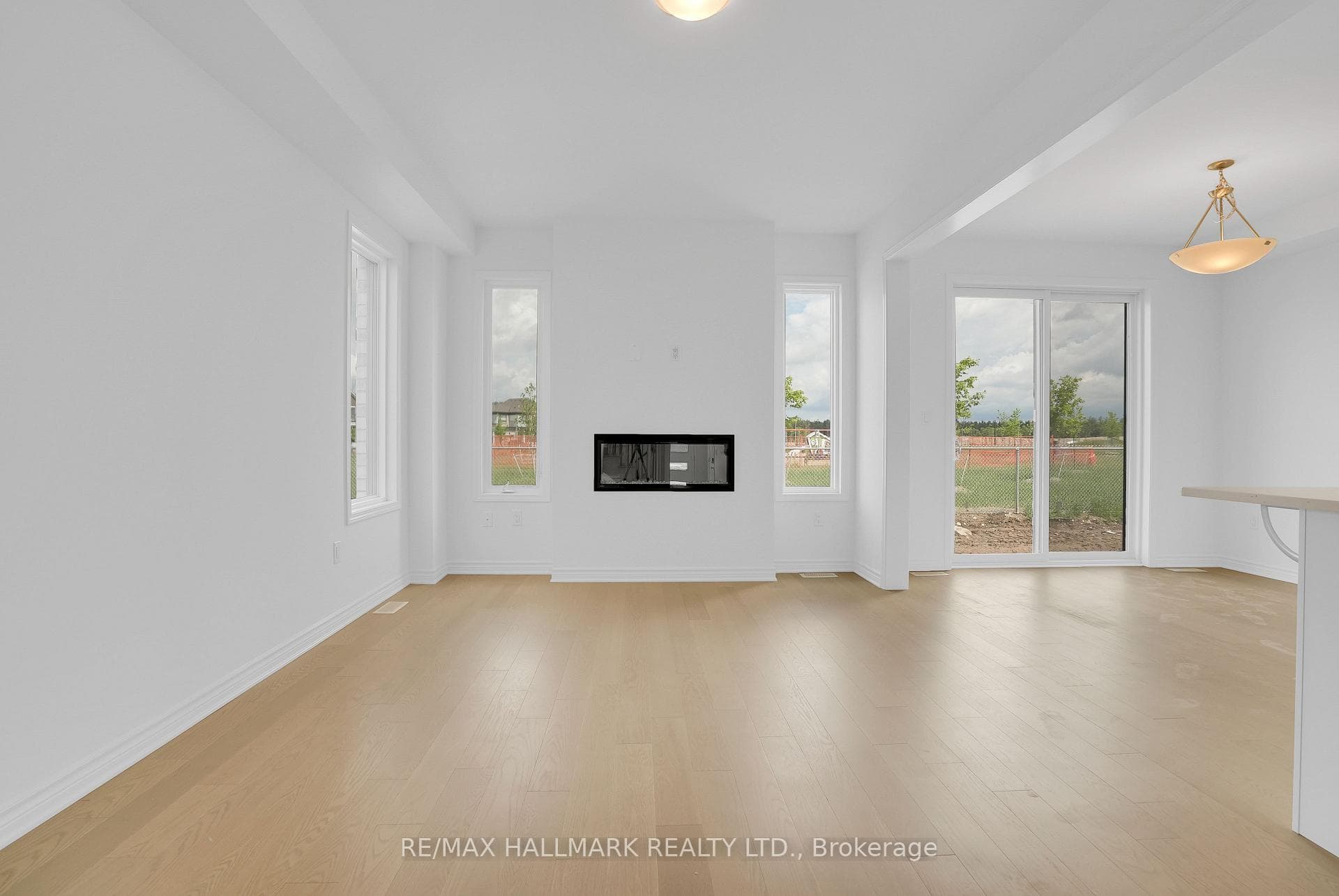 15 Foxley Heights photo 7