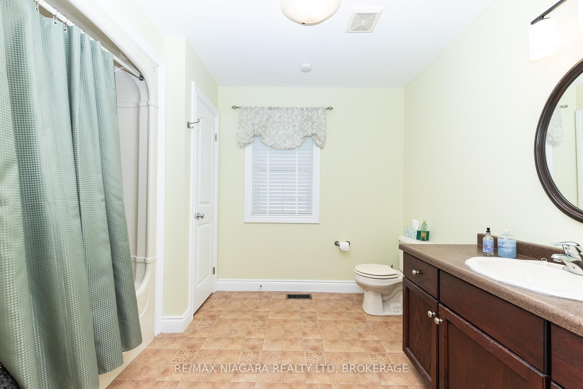 Bedroom #2's 4pc Ensuite Bathroom - Second Floor