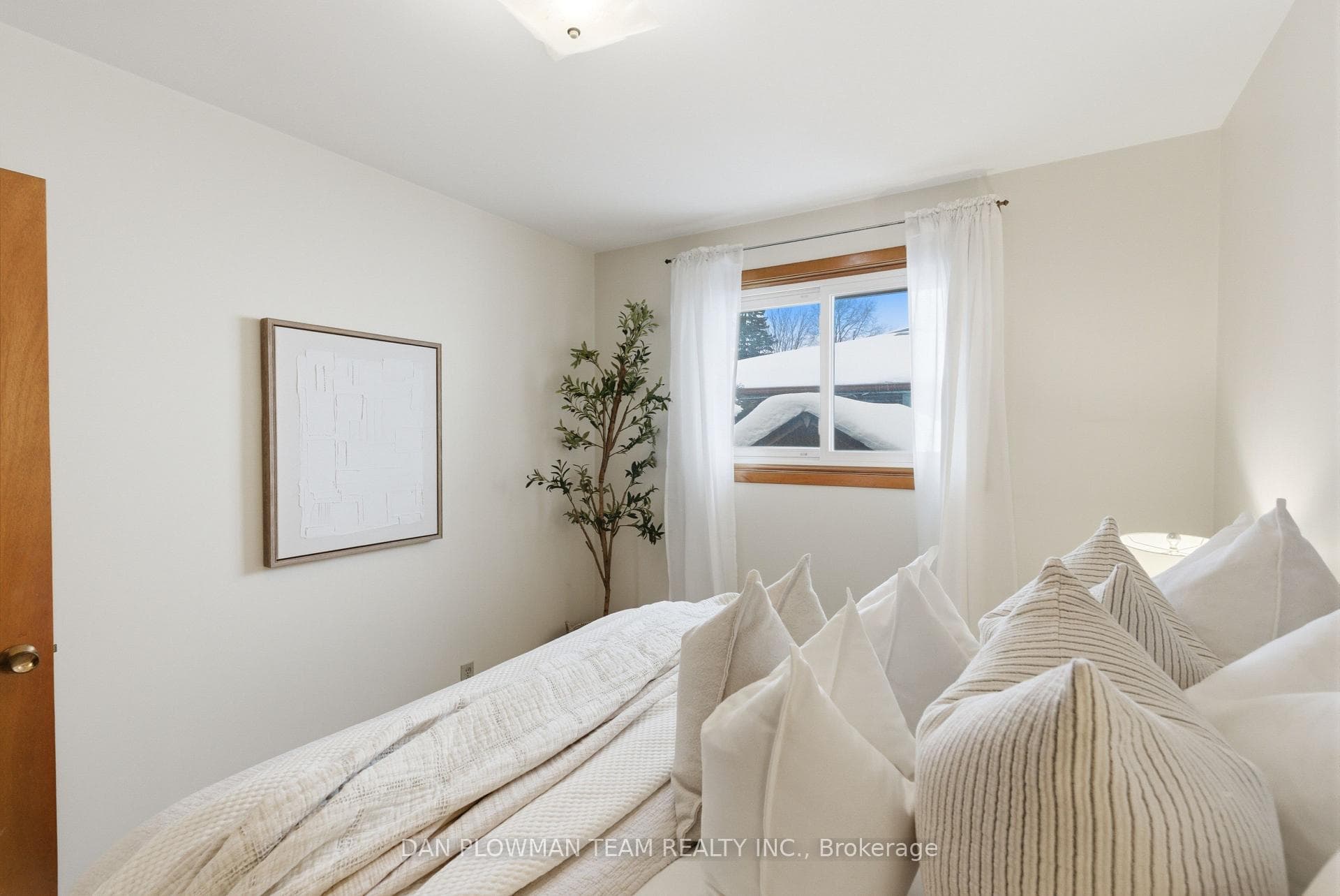 268 Nipigon Street photo 23