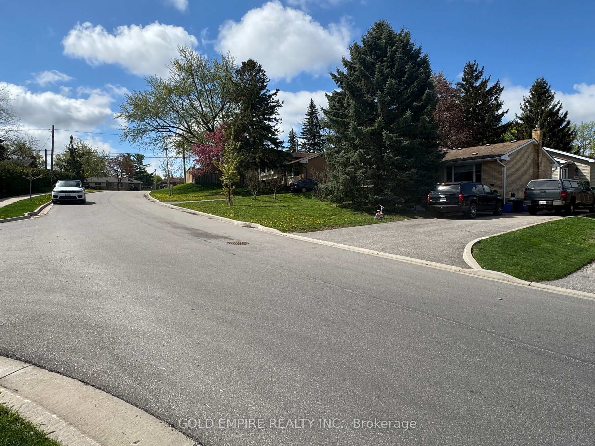 261 Cairn Street photo 31