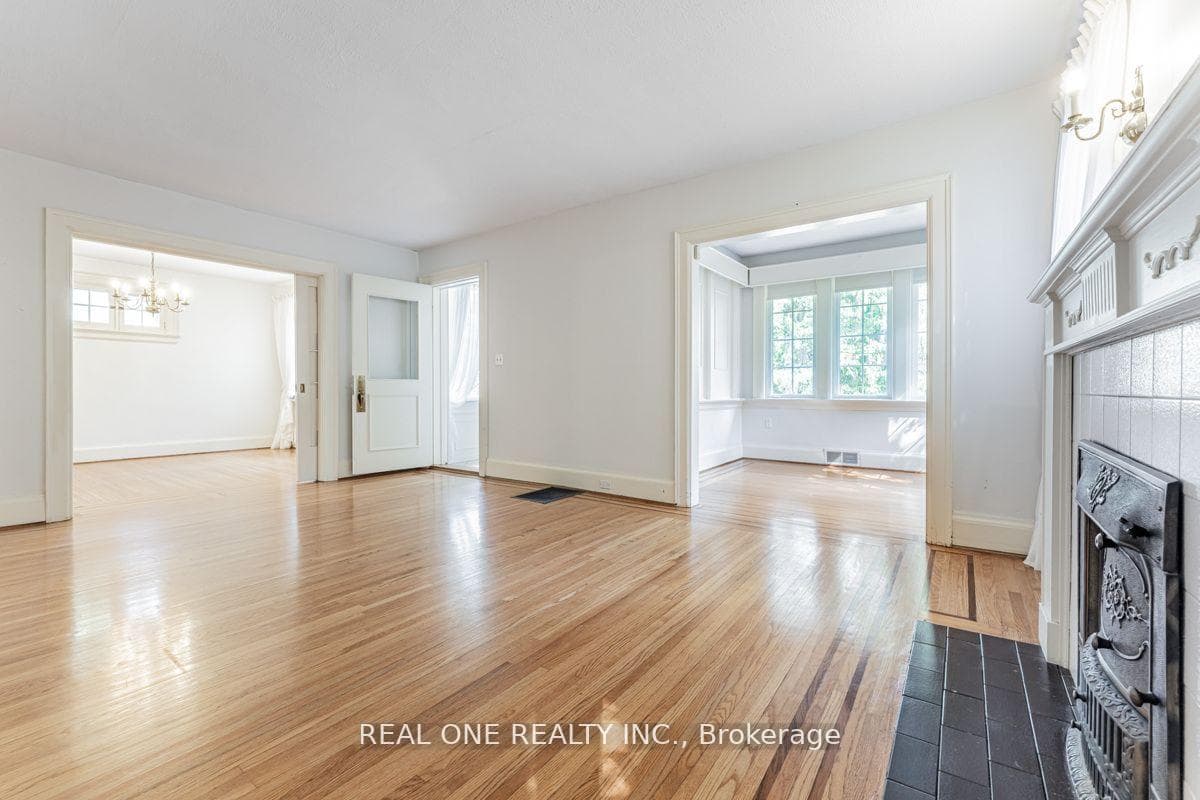 485 Macdonald Road photo 8