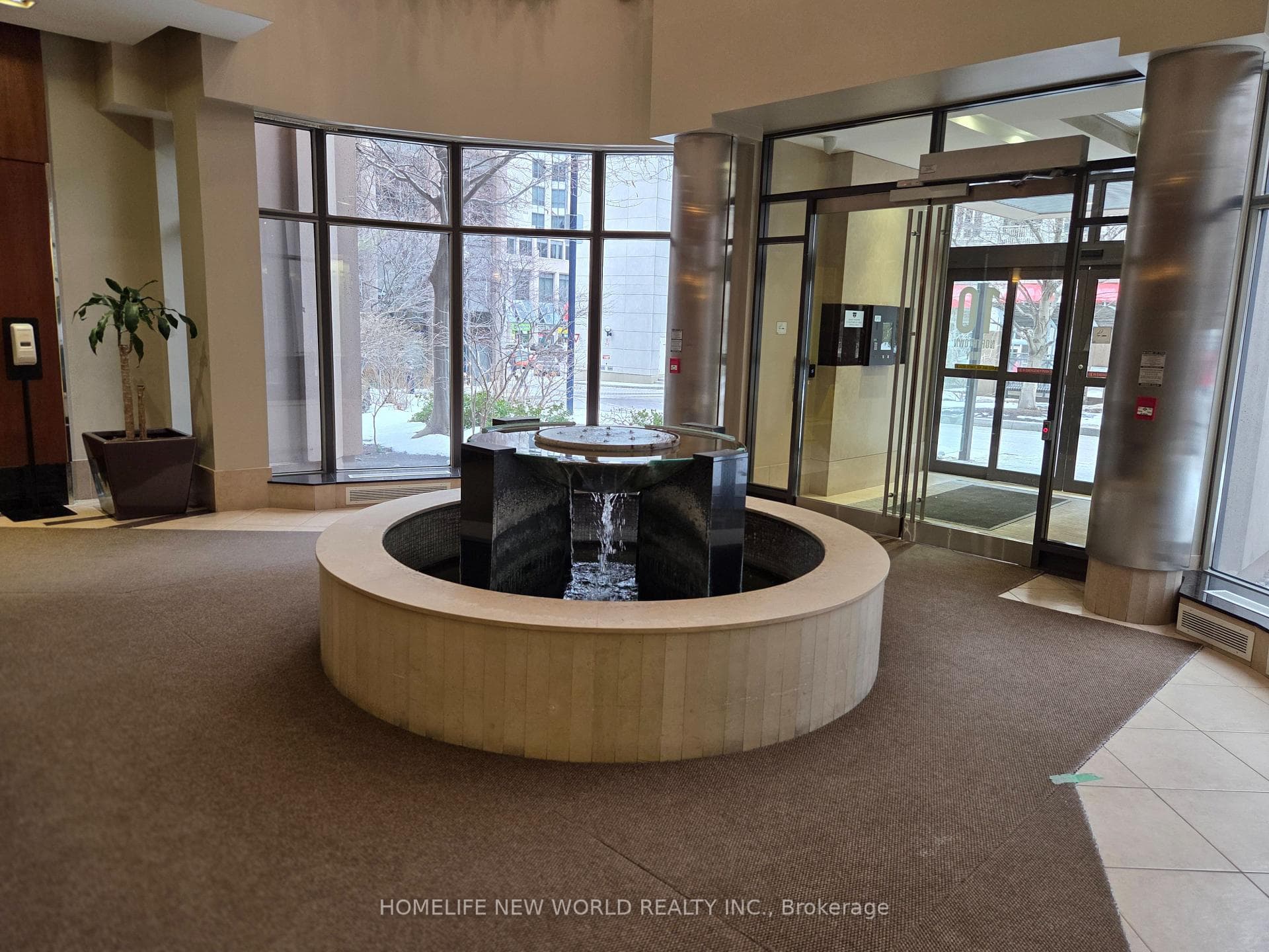 10 Northtown Way Unit 2404 photo 1