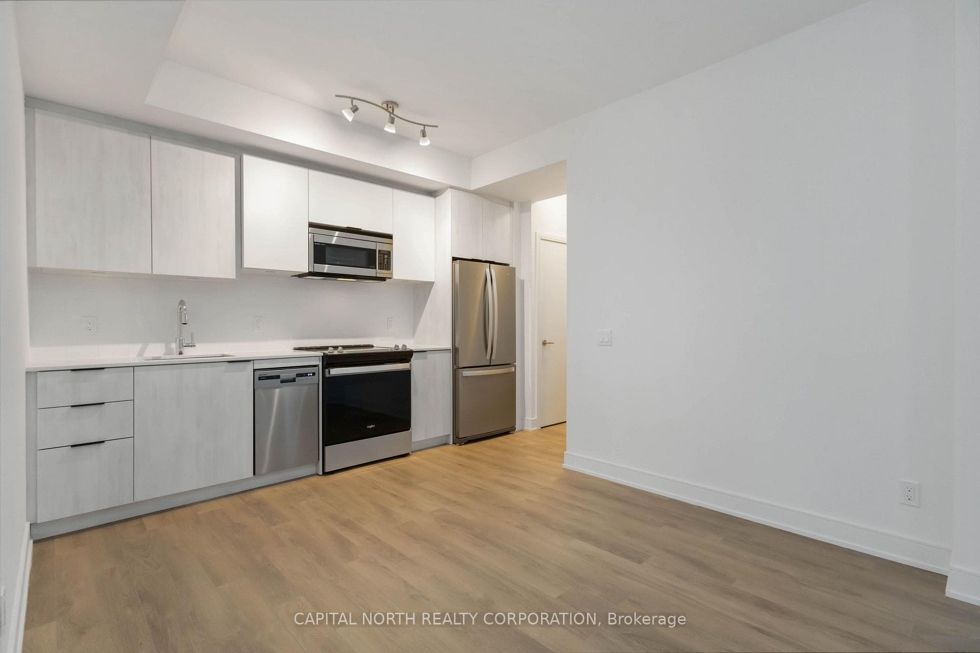 1350 Ellesmere Road Unit 527 photo 7