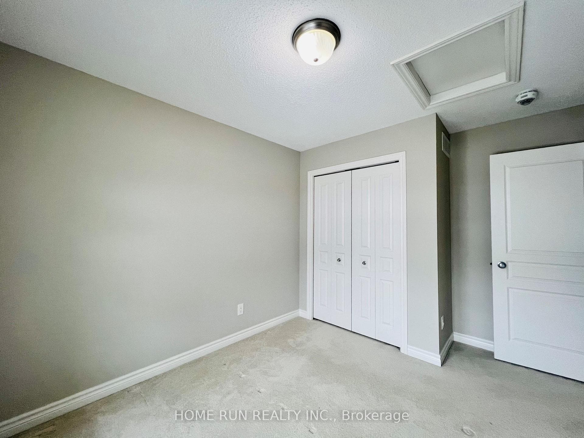 295 Shinleaf Crescent photo 8