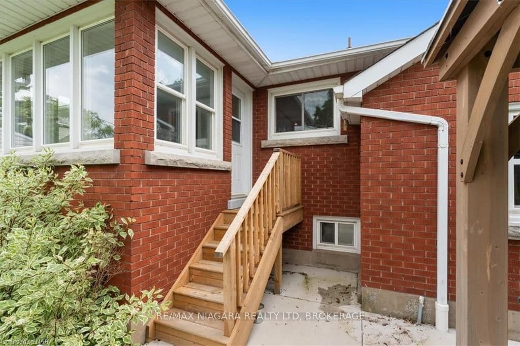 66 FOREST Avenue photo 28