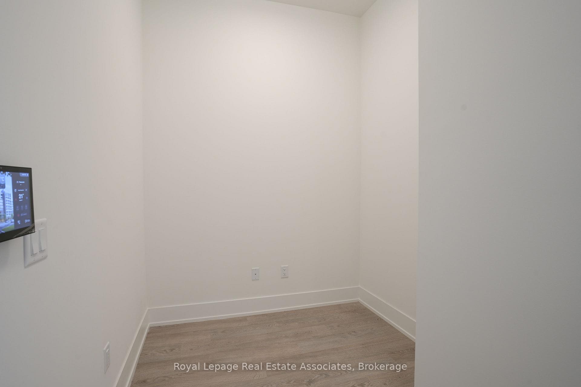 259 The Kingsway N/A Unit 105 photo 15