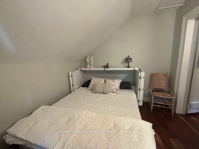 448 Grandview Drive photo 14