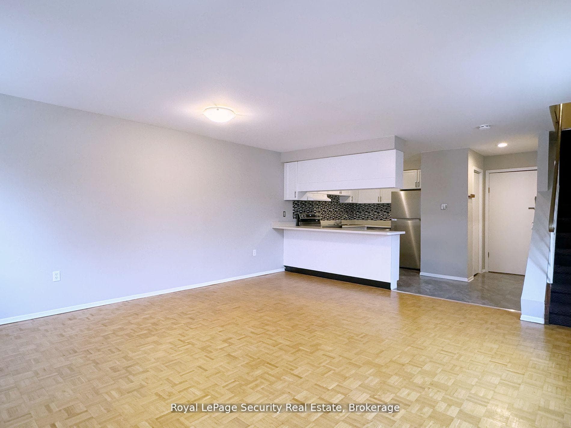 696 St Clair Avenue Unit 304 photo 4