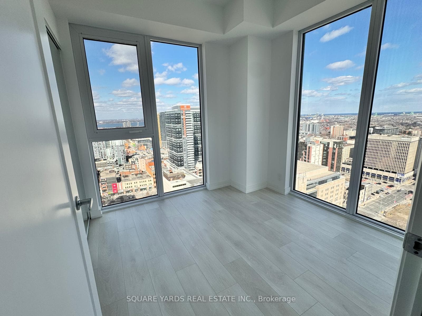75 James Street Unit 2706 photo 17