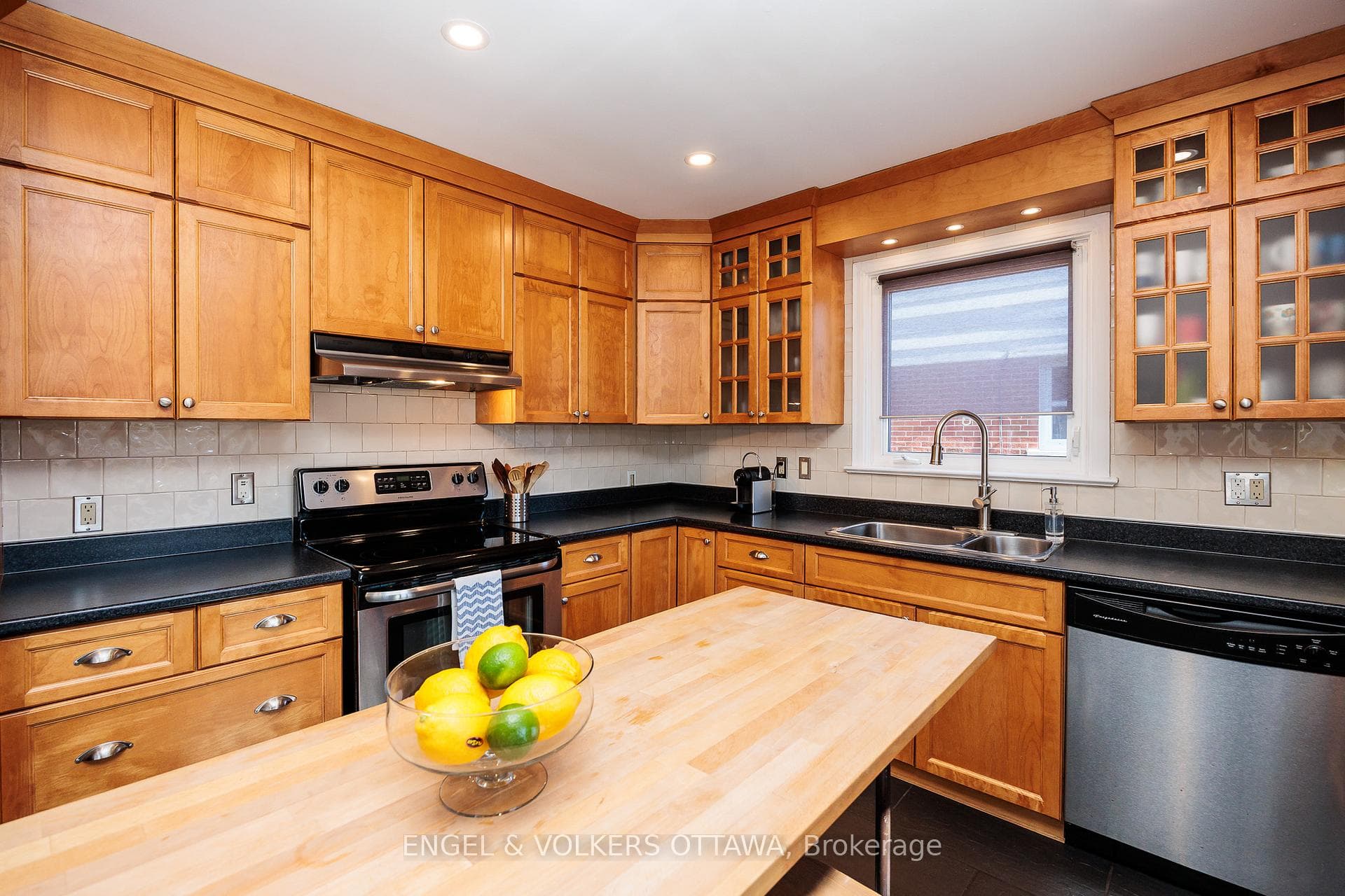 1180 Emperor Avenue photo 16