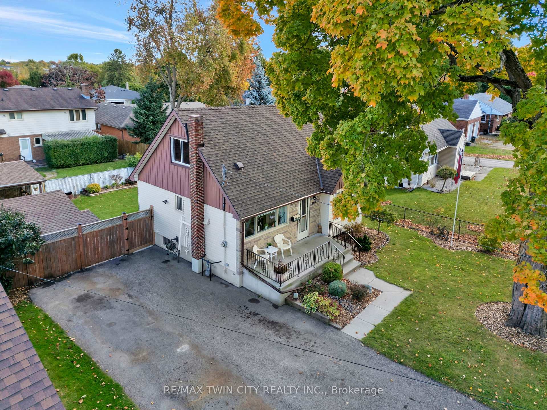 500 Huron Street photo 39