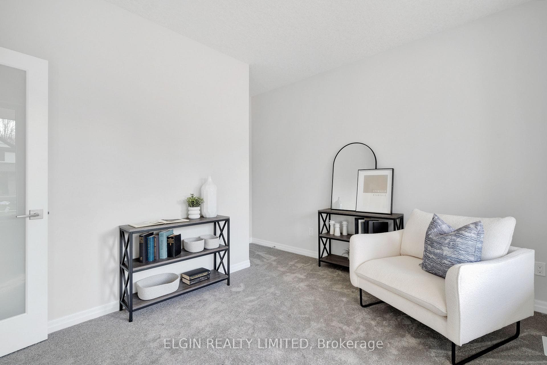 8 Hartland Circle photo 10