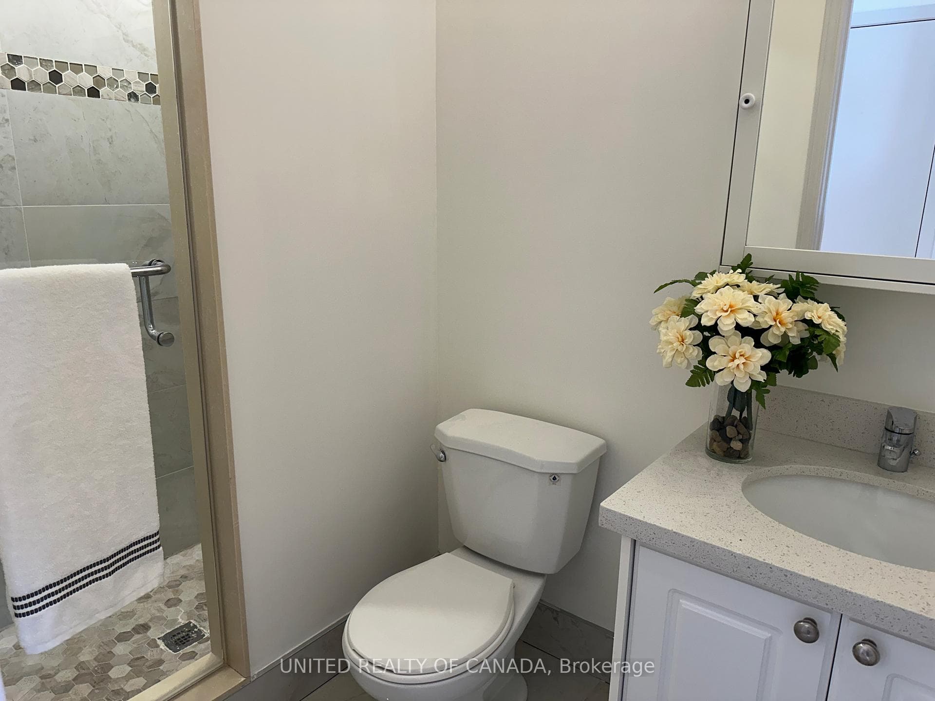 102 Baywood Court photo 21