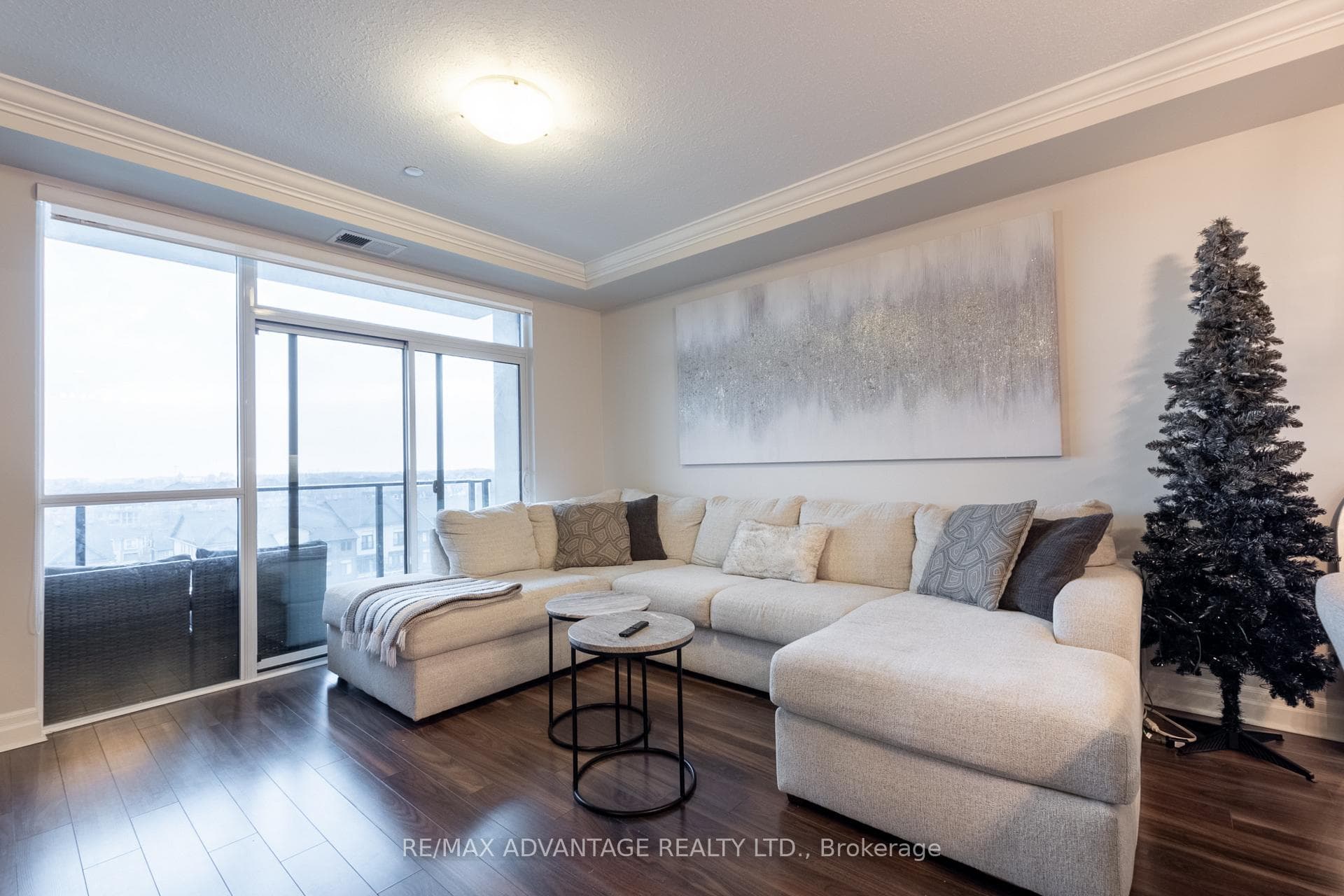 260 Villagewalk Boulevard Unit 603 photo 6