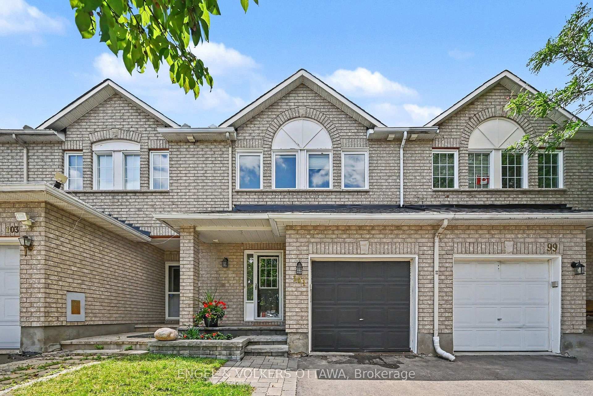 101 Margrave Avenue photo 2