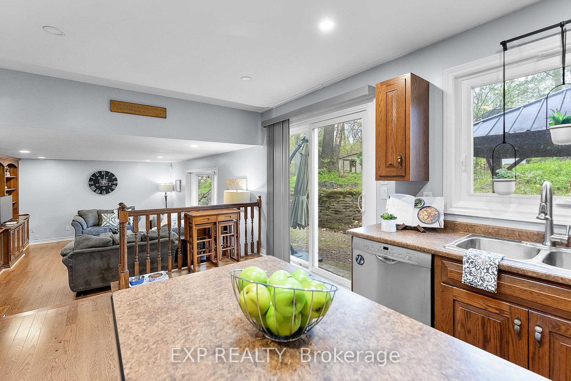 23 Berkwood Place photo 17