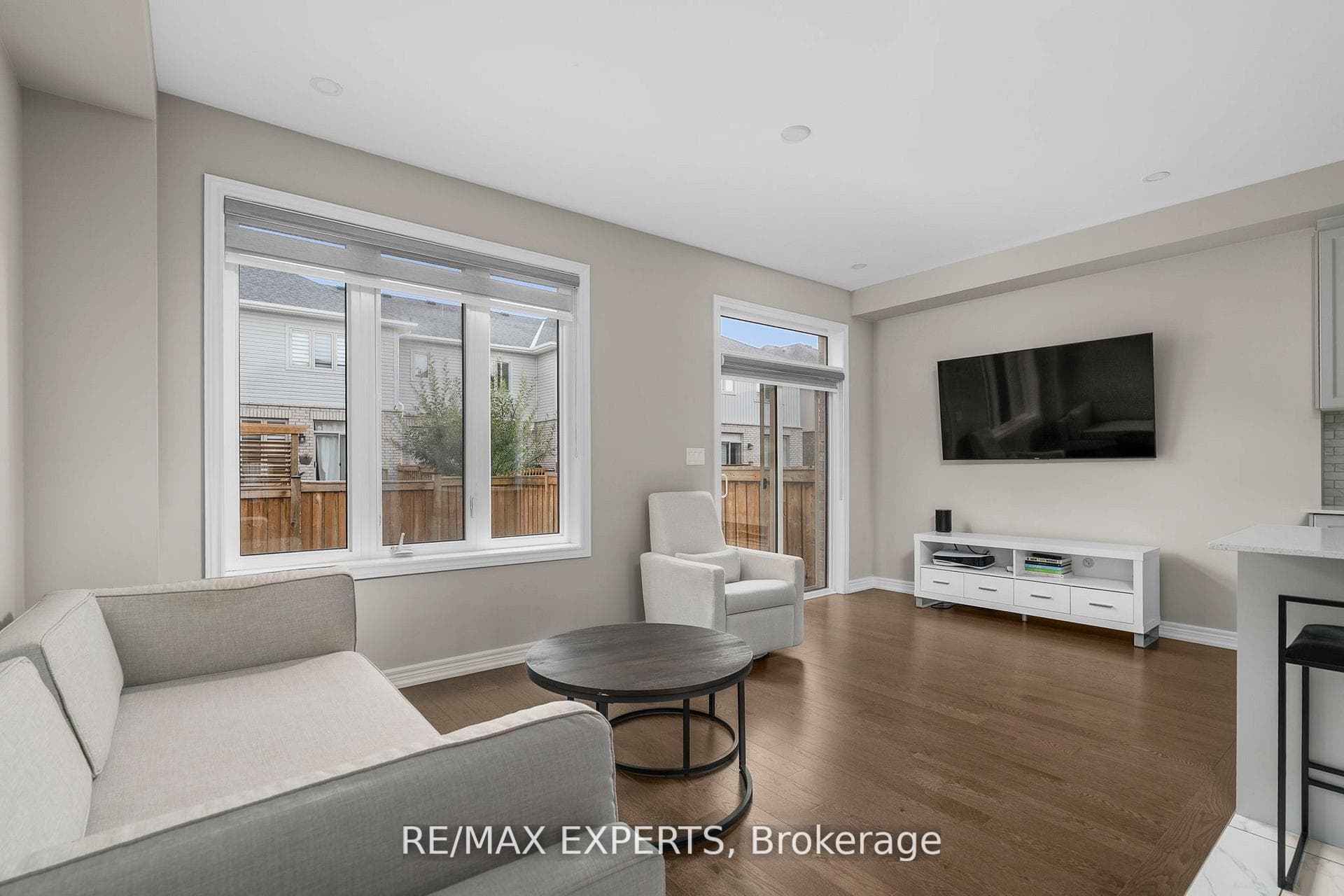 78 Clifford Crescent photo 14