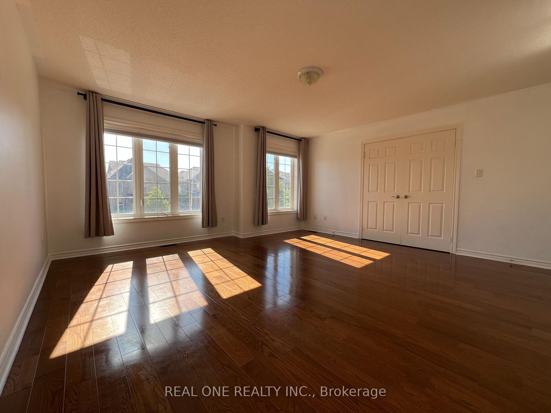 53 Hammersly Boulevard photo 6