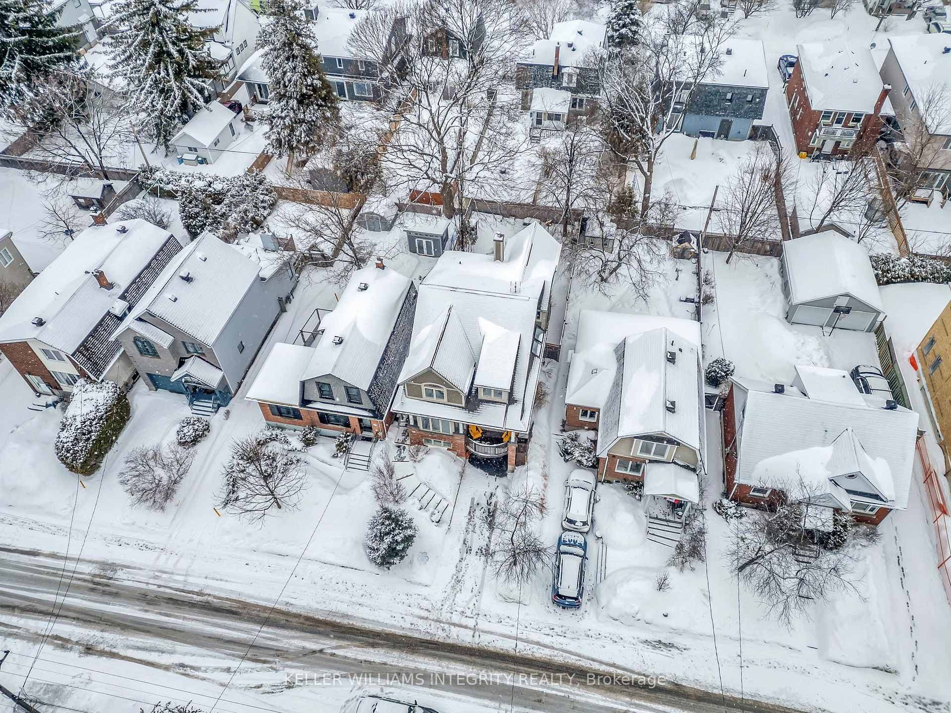 303 Dovercourt Avenue photo 43