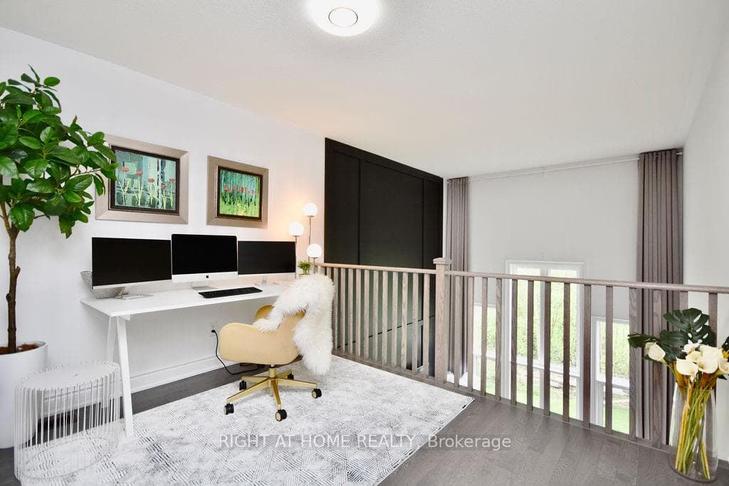 33 Emerald Street photo 16