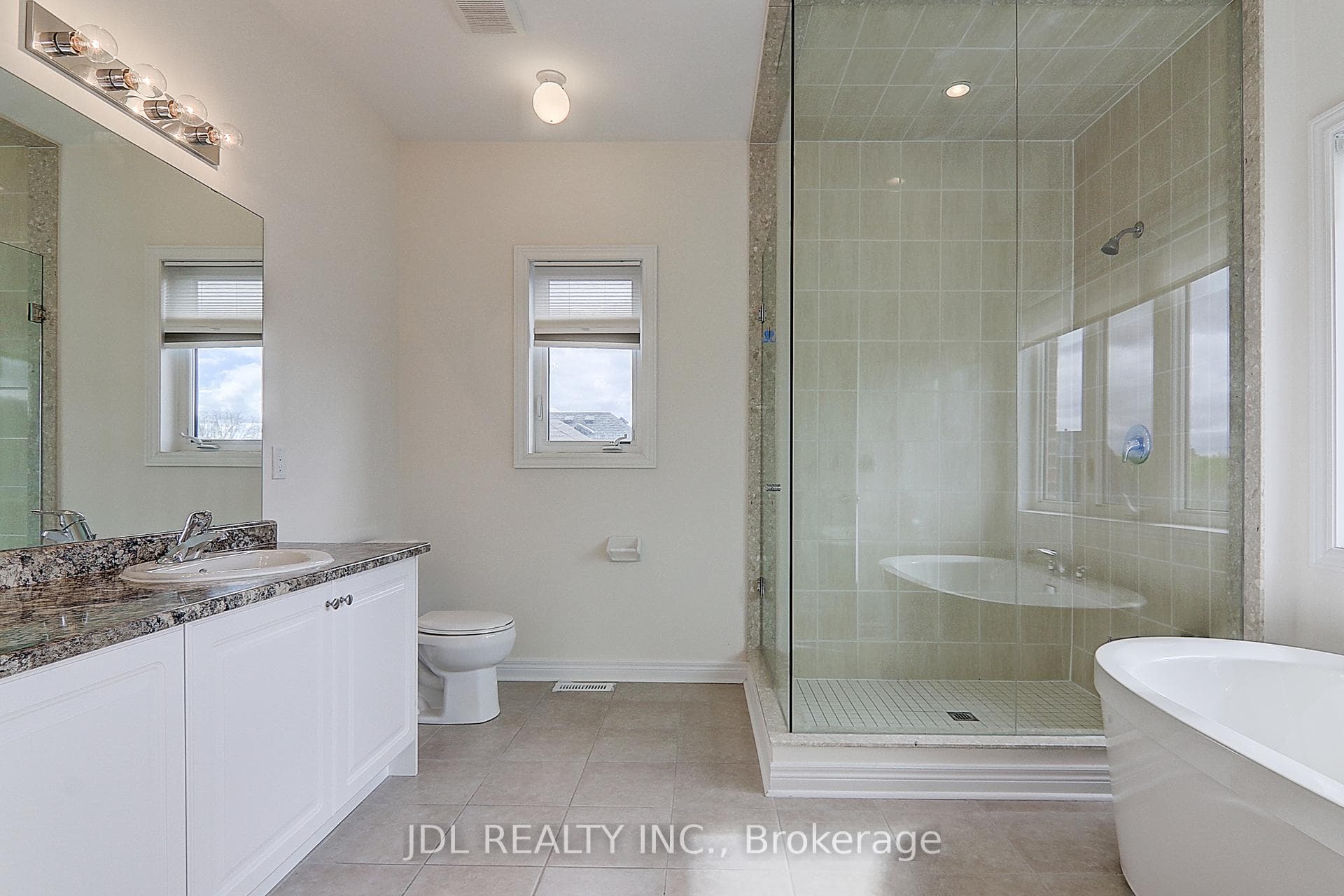 10 CAINE Street photo 26
