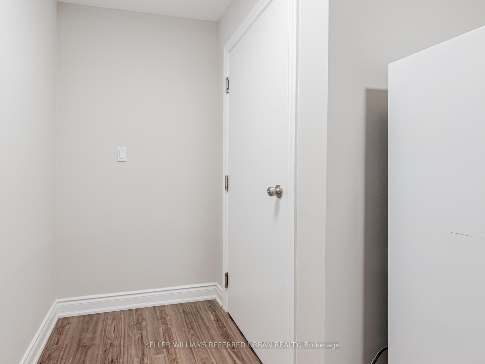137 Shelborne Avenue Unit Basement Unit #2 photo 5