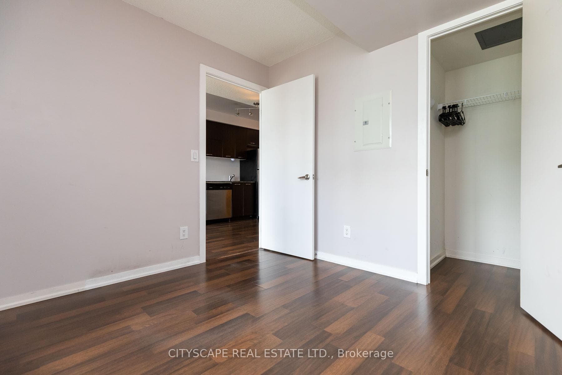 38 Joe Shuster Way Unit 1027 photo 8