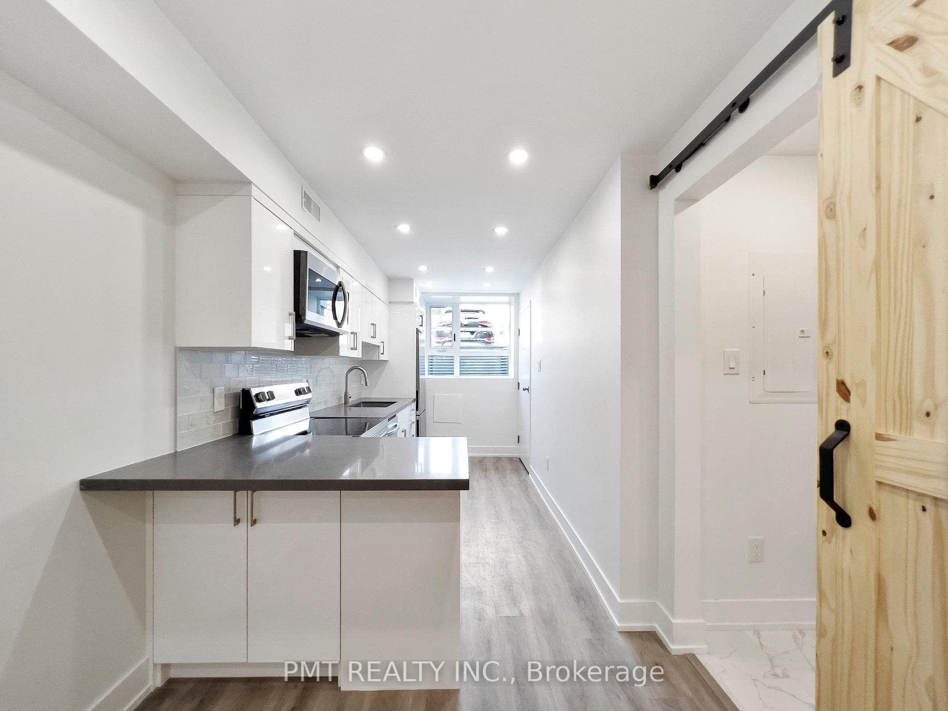 531 Delaware Avenue Unit Bsmt photo 2