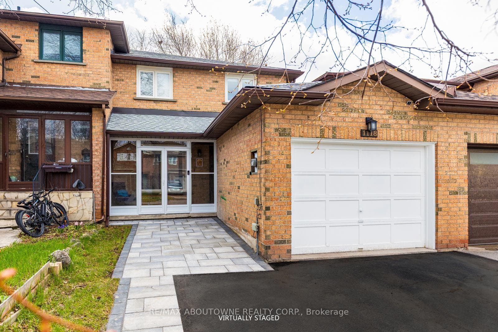 1118 Avondale Drive photo 2