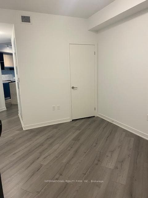 395 Dundas Street Unit 318 photo 3